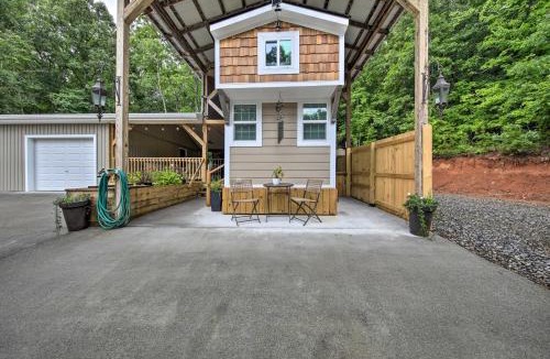 Blairsville House | Blairsville Tiny Home w/Covered Furnished Deck!