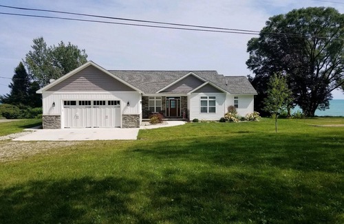 Greenbush House | Bliss On The Bluff- Luxury Lake Huron Vacation Getaway