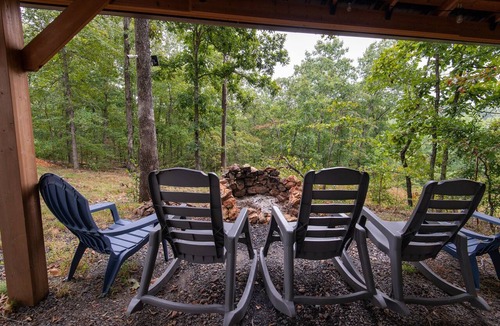 Marshall Cabin | Blissful Family retreat w/patio, firepit & hot tub