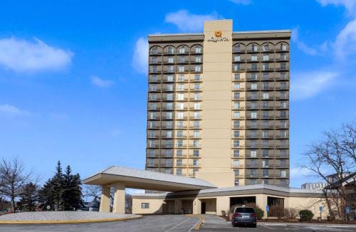 West Bloomington Hotel | Bloom Hotel