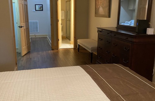 Camden Cabin | Blue Barn Lodge Unit 1 Tranquil Luxury Retreat on Private Estate