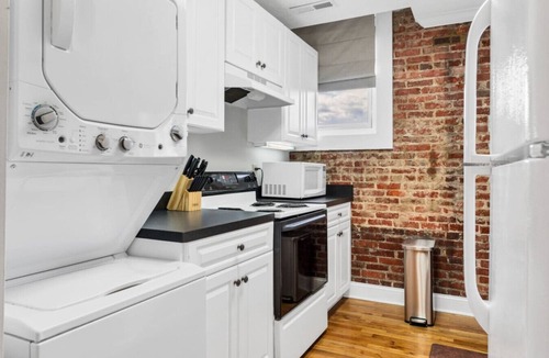 Maryville Apartment | Blue Bella a Downtown Maryville Loft
