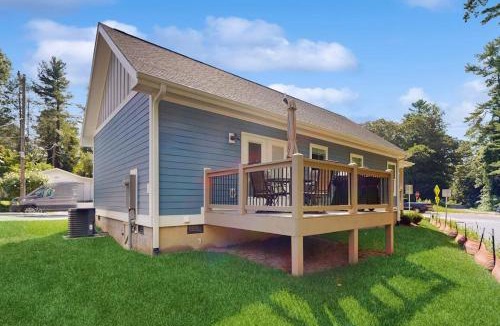 West Side Historic District House | Blue House on Blythe