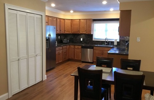 Clayton Apartment | Blue Moon Vacation Rentals Downtown Clayton