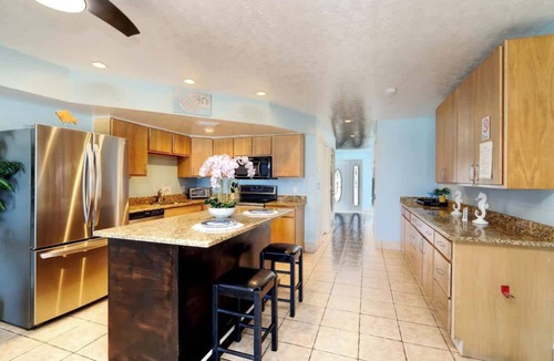 Floridana Beach Apartment | Blue View Paradise | Beachfront Getaway - 🐢🚀🌊☀️