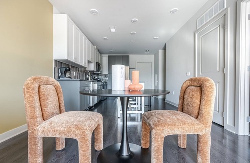 Chevy Chase Apartment | Blueground | Chevy Chase, rooftop, nr Glenview Park