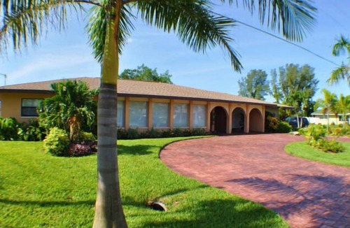 Pelican House | Boater's Dream - Only 10 Houses to Open Water!