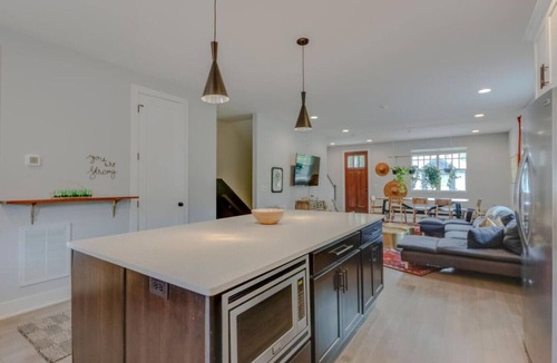 Historic Waverly House | Bohemian Luxe | Private Balcony | Prime Location
