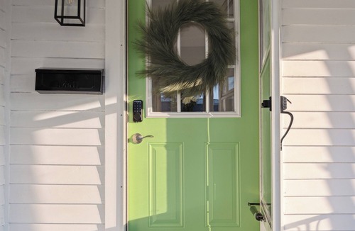 Maumee House | Boho abode Uptown Maumee by River-GREEN Side!