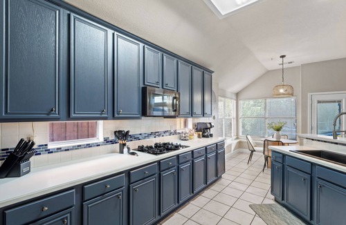 The Colony House | Boho Dreamscape/4BD + Game Room + Pool