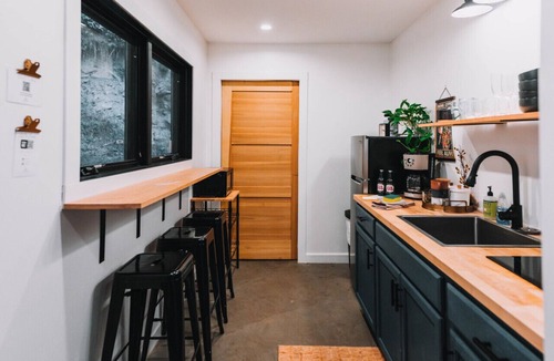 Rogers Cabin | Boulder Hot Tub Cabin | Fire Pit & View | Sleeps 4