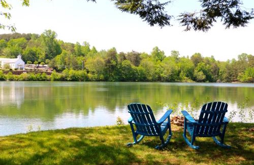 Hiawassee Resort | Boundary Waters Resort & Marina