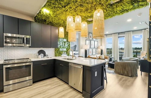 Nashville Condo | Bourbon & Broadway - Luxury Living 1.3 miles to Broadway, Brand New, 6 Beds!