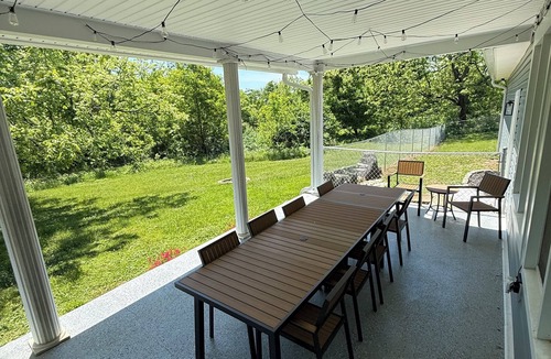 Bardstown House | Bourbon Trail Cozy Retreat in Bardstown