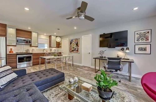 Cherry Condo | Boutique Myers Park King Suite Condo with Parking Near Atrium CMC & Uptown