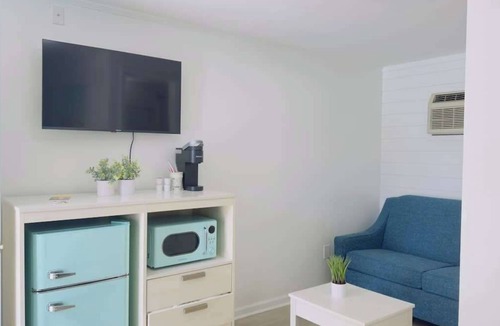 Downtown Myrtle Beach Apartment | Boutique on the beach, Studio #104 + Pool