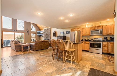 Mountainside House | Boxer Overlook | Lake Views, Hot Tub, Pet Friendly, Mountainside