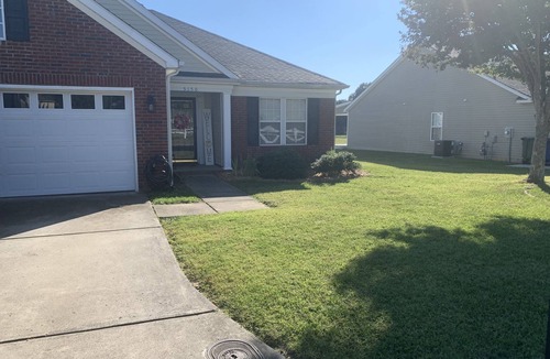 Winston - Salem House | BR# 2-Spacious Bdrm/on golf course/shared Bath & shared House with other renters