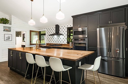 Highlands Cottage | BRAND NEW: Beautiful Cashiers Home In the Woods