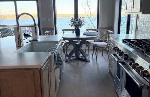 Quitman House | Brand new build! Beautiful Lakefront property in Diamond Bluff on Greers Ferry.