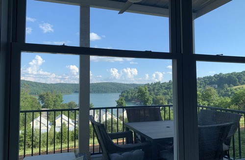 La Follette Condo | Brand new condo with gorgeous lake views