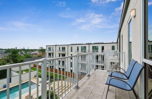 New Orleans House | *BRAND NEW LISTING* Gorgeous Condo near French Quarter w parking