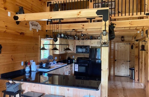 Stuart Cabin | Brand new Log Cabin. Secluded on 62 acres