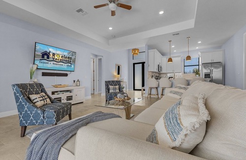Diplomat House | Brand New & Luxurious, Sunsets, Heated Pool & Spa - Villa Palm Breeze - Roelens