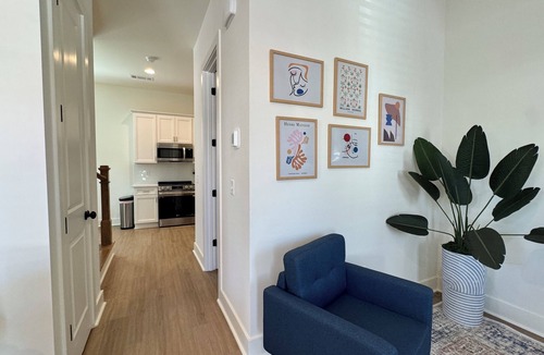 Auburn Cottage | Brand New! Luxury 2-Bedroom Cottage in Downtown Auburn!