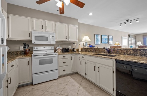Pine Knoll Shores Condo | Breakers A-4 | Ocean Views, Pools & Beach Access
