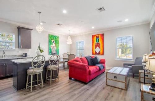 Tulane - Gravier House | Breathtaking Spacious Art Filled 5BR home near FQ