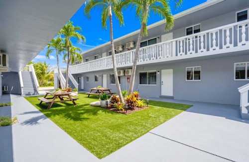 Poinciana Park Apartment | Bright 2BR Near Beach, Airport & Las Olas