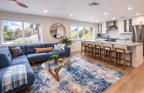 Ridge Wood Heights Apartment | Bright Sarasota Apartment Near Siesta Key