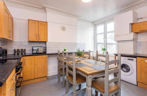Haltwhistle House | Bright & Spacious 3 BR House in Haltwhistle