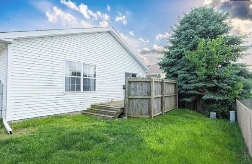 Bloomington House | Bright & Spacious 4-Bedroom Home in Peaceful Bloomington Neighborhood