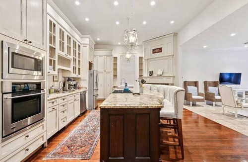 Lower Garden District Villa | Bright Villa w Heated Pool & Pool Table 5br 4ba