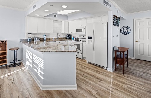 Arcadian Shores Condo | Brighton 1702 Oceanfront on 17th floor