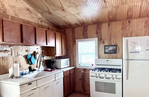 Grawn House | Brookside Cottages and Resort Freedom Cottage
