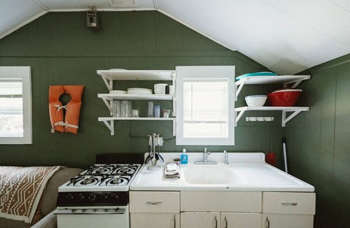 Grawn House | Brookside Cottages and Resort Willow Cottage