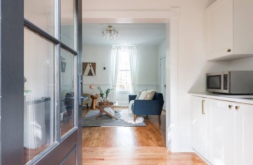 East Side Apartment | Buchanan