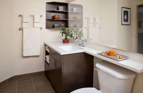 Ashley Oaks Hotel | Budget-friendly Suite with Kitchen just a short drive from McGhee Tyson Airport
