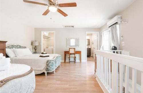 Parker House | Budget Stay in West GVL!
