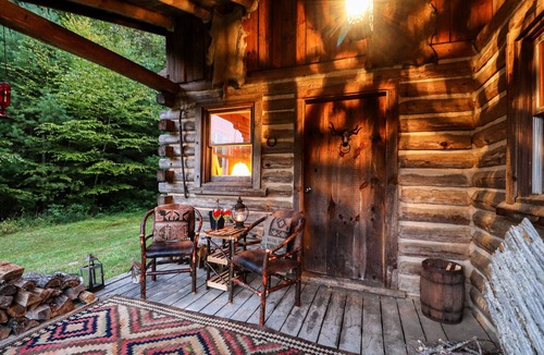 Floyd Cabin | Buffalo Hollow Preserve & Cabin in the Blue Ridge Mountains Pet Friendly