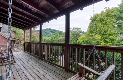 Pigeon Forge Cabin | Cabin ∙ 2 bedrooms ∙ 6 guests
