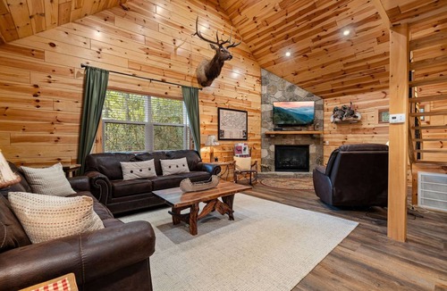 Cosby Cabin | Cabin ∙ 2 bedrooms ∙ 6 guests