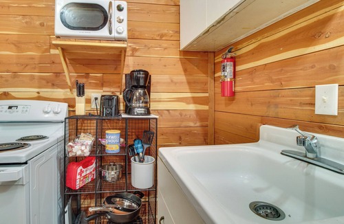 Lakeview Cabin | Cabin 2 Mi to White River: Great for Anglers!