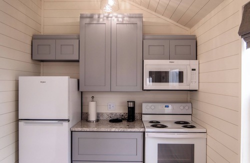 Atchison Cabin | Cabin at Spring Meadow Farm