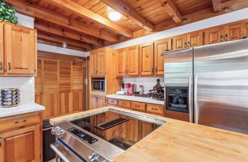 Gainesville House | Cabin Bliss - Just 1 Mile from Lake Lanier