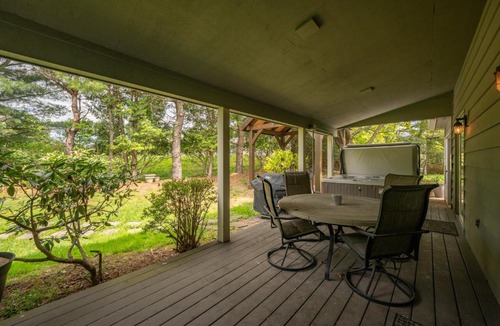 McHenry House | Cabin & Canoe