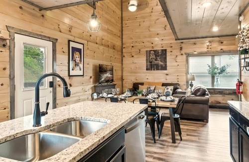 Sevierville Cabin | Cabin Goals! Best Location | Pool & Hot Tub Dogs